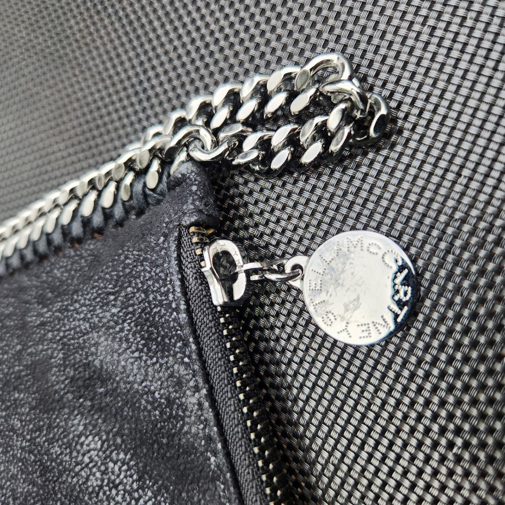 Chic Black Chain Shoulder Bag - Picture 7 of 13